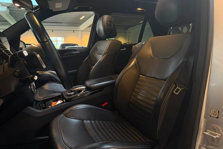 Sølv Mercedes GLE43 fra 2017