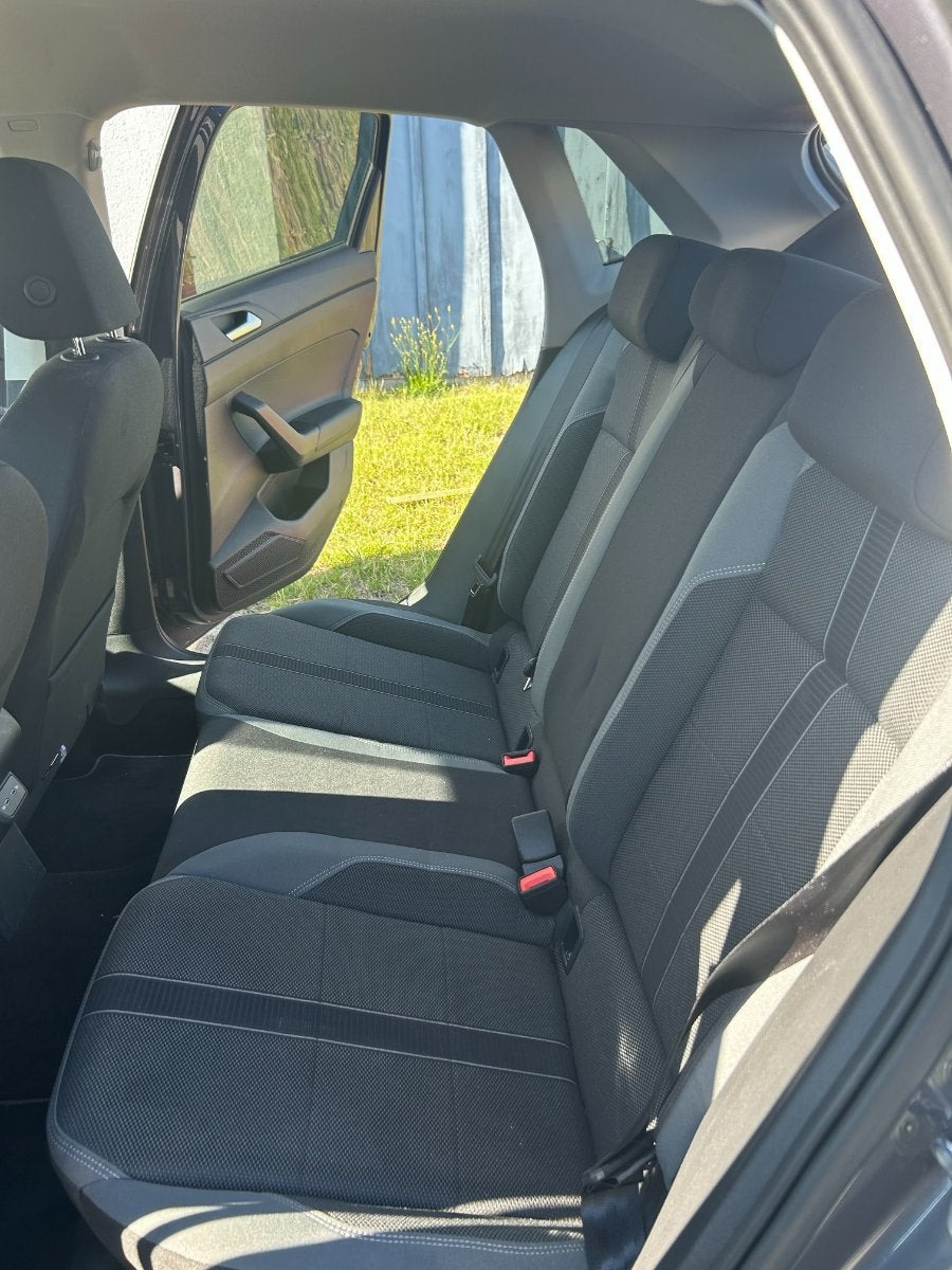 Grå VW Polo fra 2023