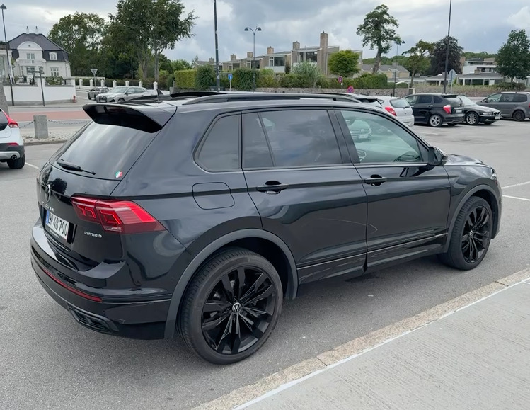 Sort VW Tiguan fra 2021