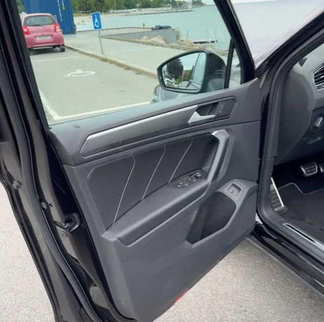 Sort VW Tiguan fra 2021