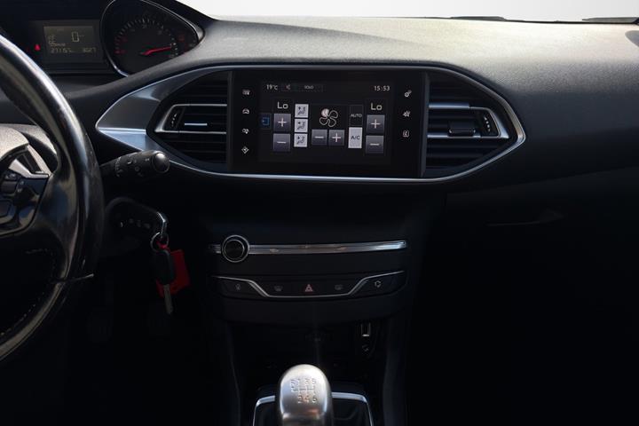 undefined Peugeot 308 fra 2017