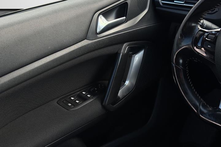 undefined Peugeot 308 fra 2017
