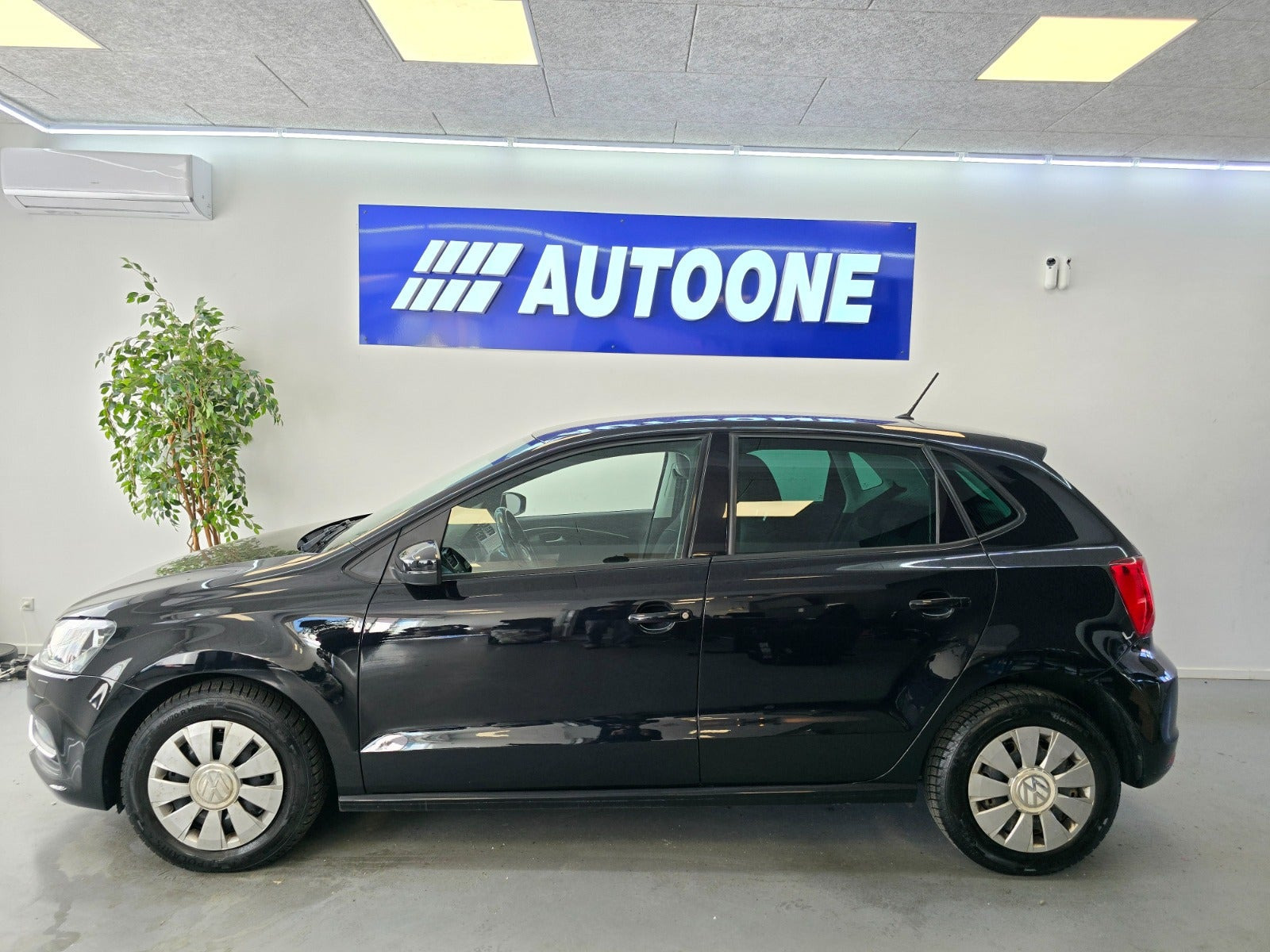 Sort VW Polo fra 2016