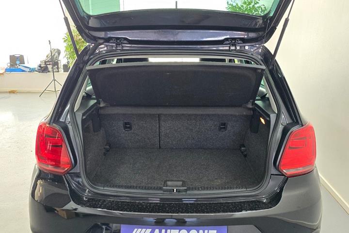 Sort VW Polo fra 2016