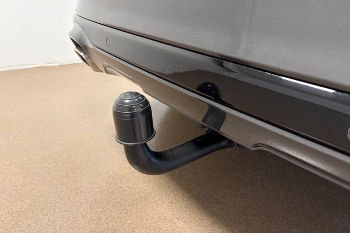 Grå Ford Kuga fra 2022