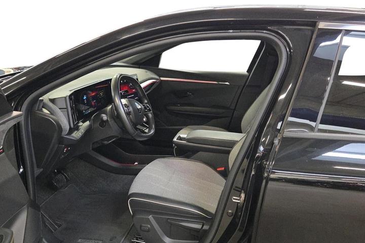 Sort Renault Megane E-Tech fra 2023