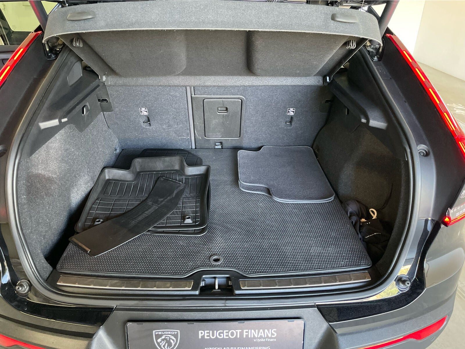 Sort Volvo C40 fra 2022