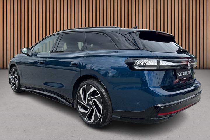 Blå VW ID.7 fra 2025