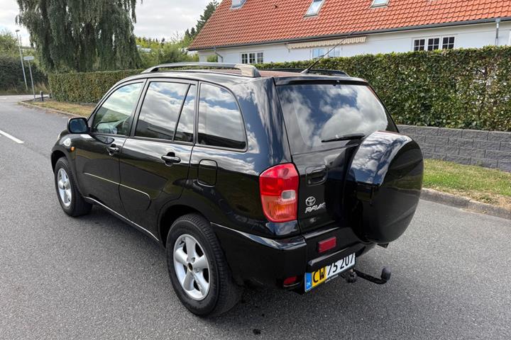 undefined Toyota RAV4 fra 2003