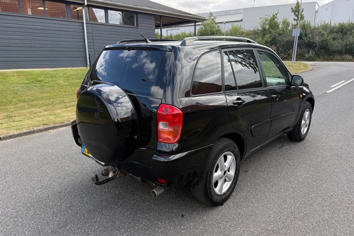 undefined Toyota RAV4 fra 2003