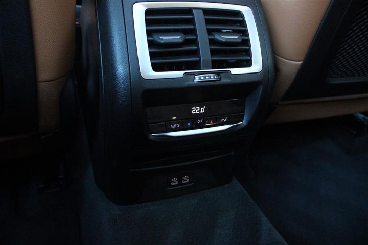 Sort BMW iX3 fra 2023