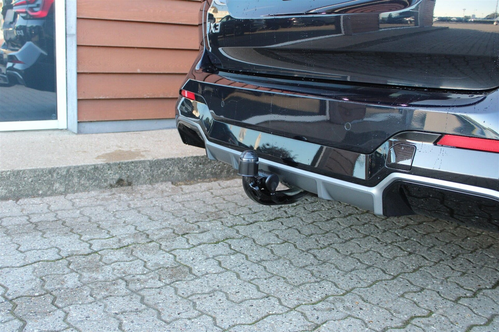 Sort BMW iX3 fra 2023
