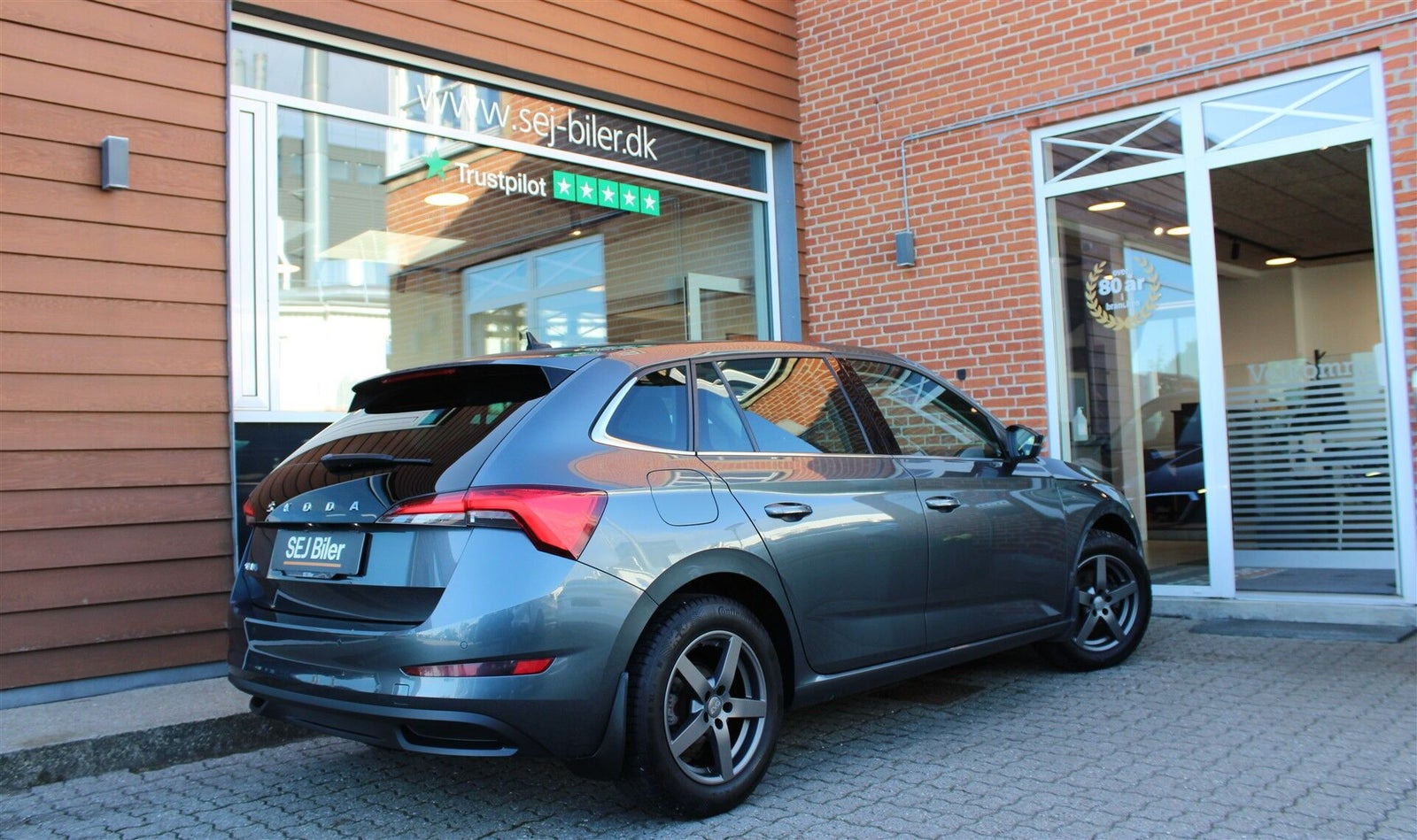 Grå Skoda Scala fra 2020