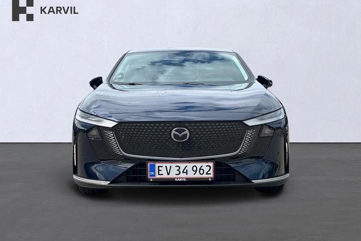 Blå Mazda 6e fra 2025