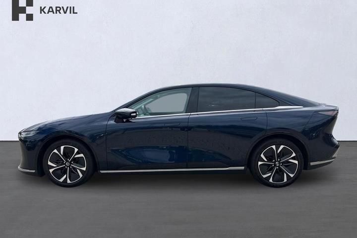 Blå Mazda 6e fra 2025