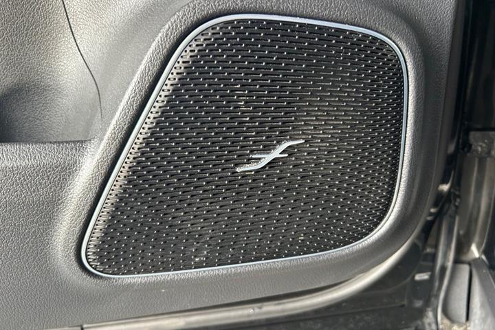 Sort Mercedes EQA250+ fra 2025