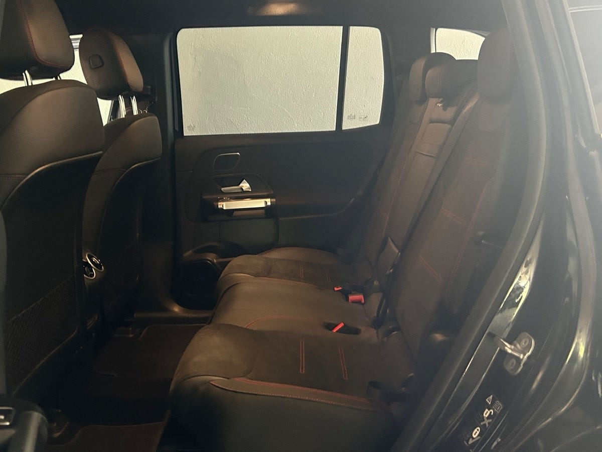 Sort Mercedes EQB250+ fra 2025