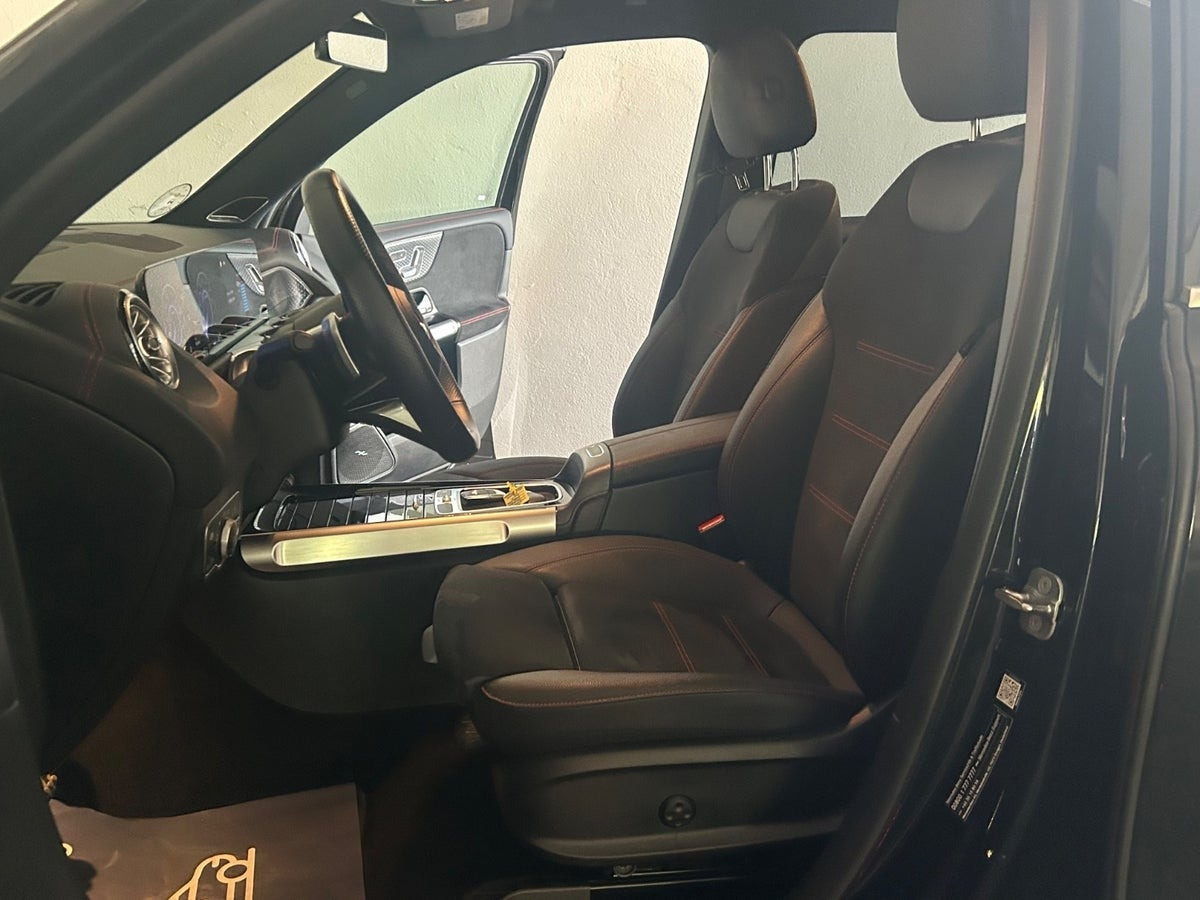 Sort Mercedes EQB250+ fra 2025