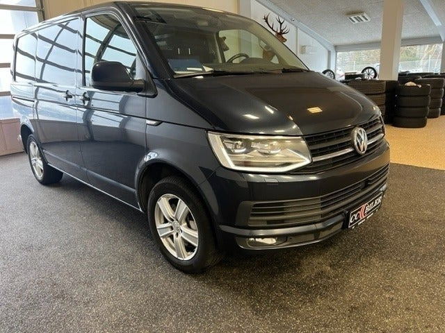 Sort VW Transporter fra 2017