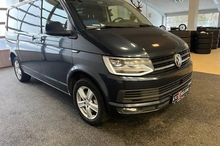 Sort VW Transporter fra 2017
