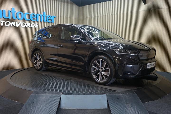 Sort Skoda Enyaq fra 2023