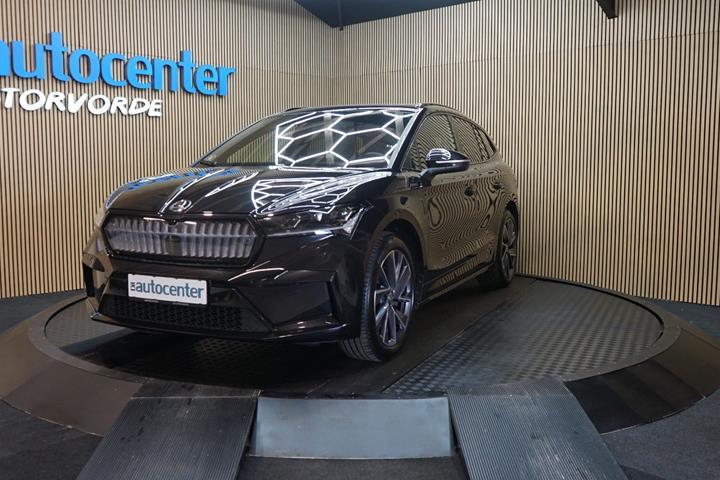 Sort Skoda Enyaq fra 2023