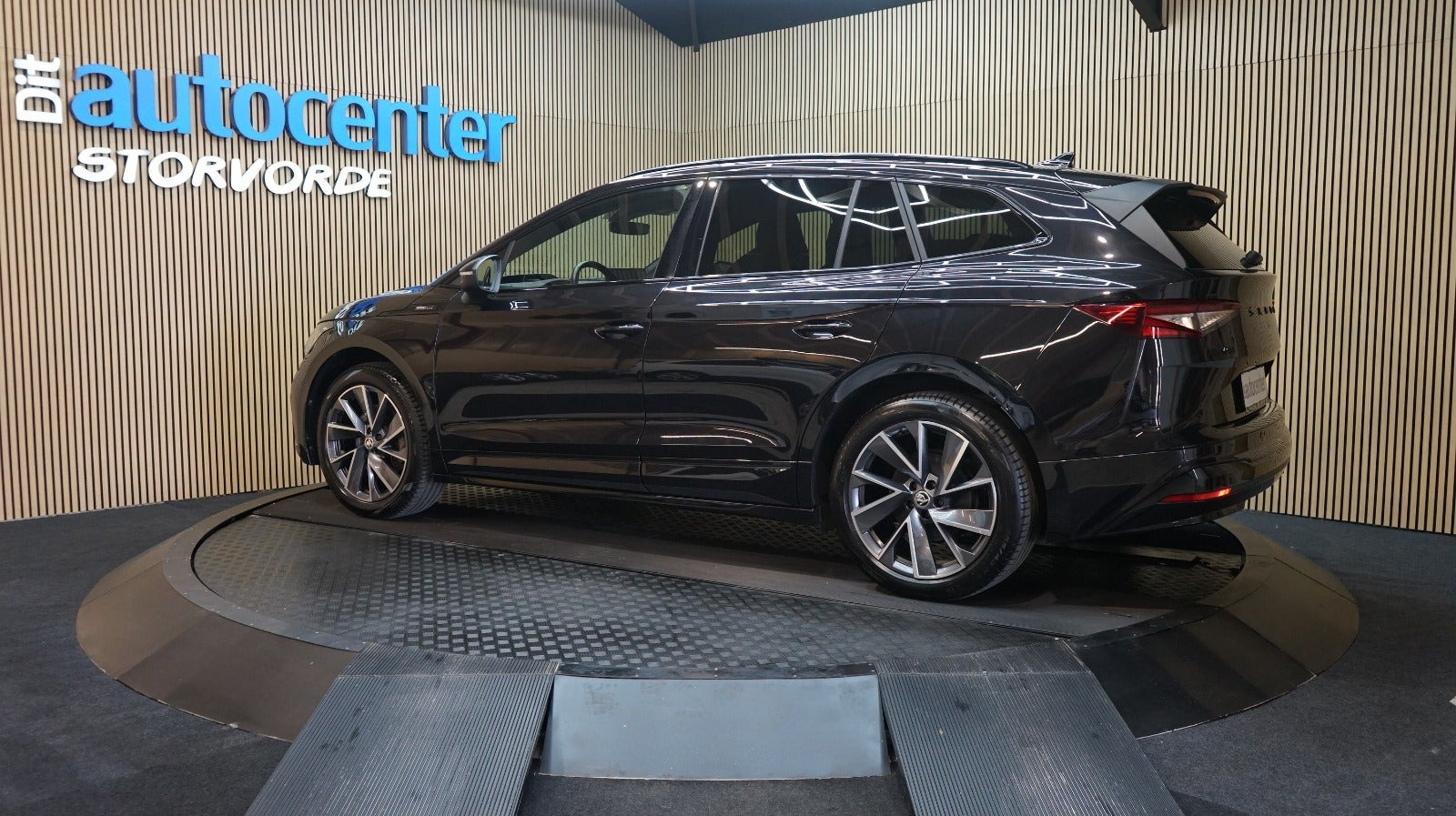 Sort Skoda Enyaq fra 2023