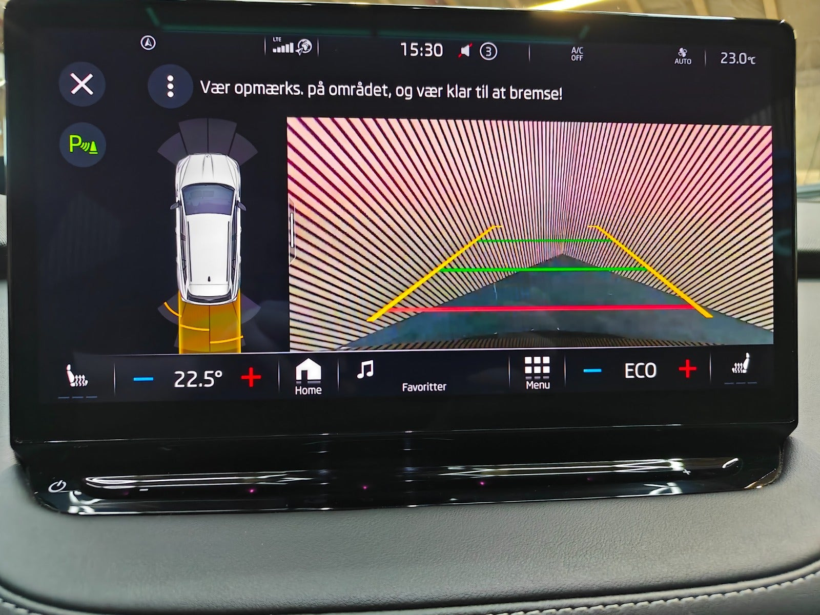 Sort Skoda Enyaq fra 2023