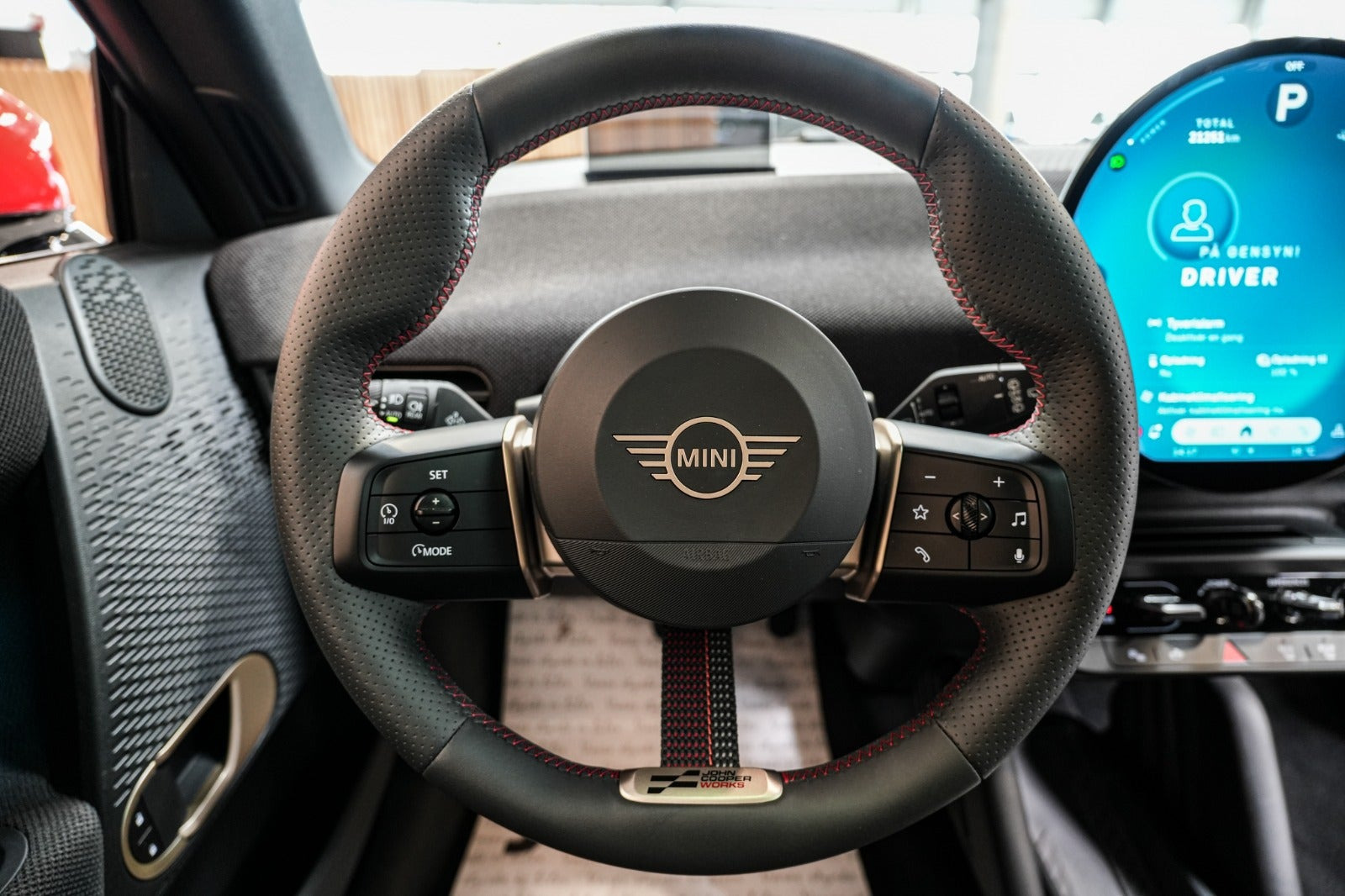 Hvid Mini Cooper SE fra 2024