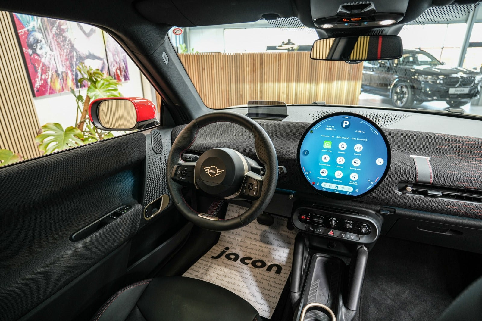 Hvid Mini Cooper SE fra 2024