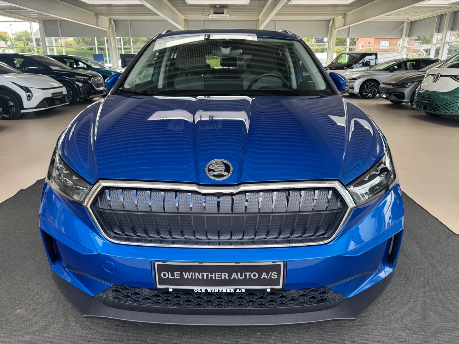 Blå Skoda Enyaq fra 2023