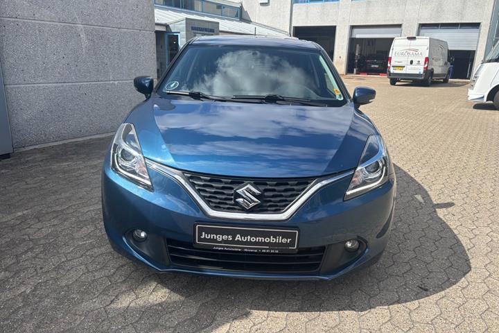 Blå Suzuki Baleno fra 2017
