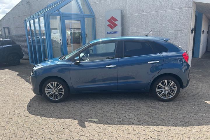 Blå Suzuki Baleno fra 2017