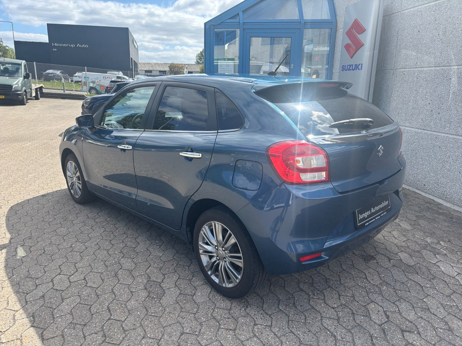 Blå Suzuki Baleno fra 2017