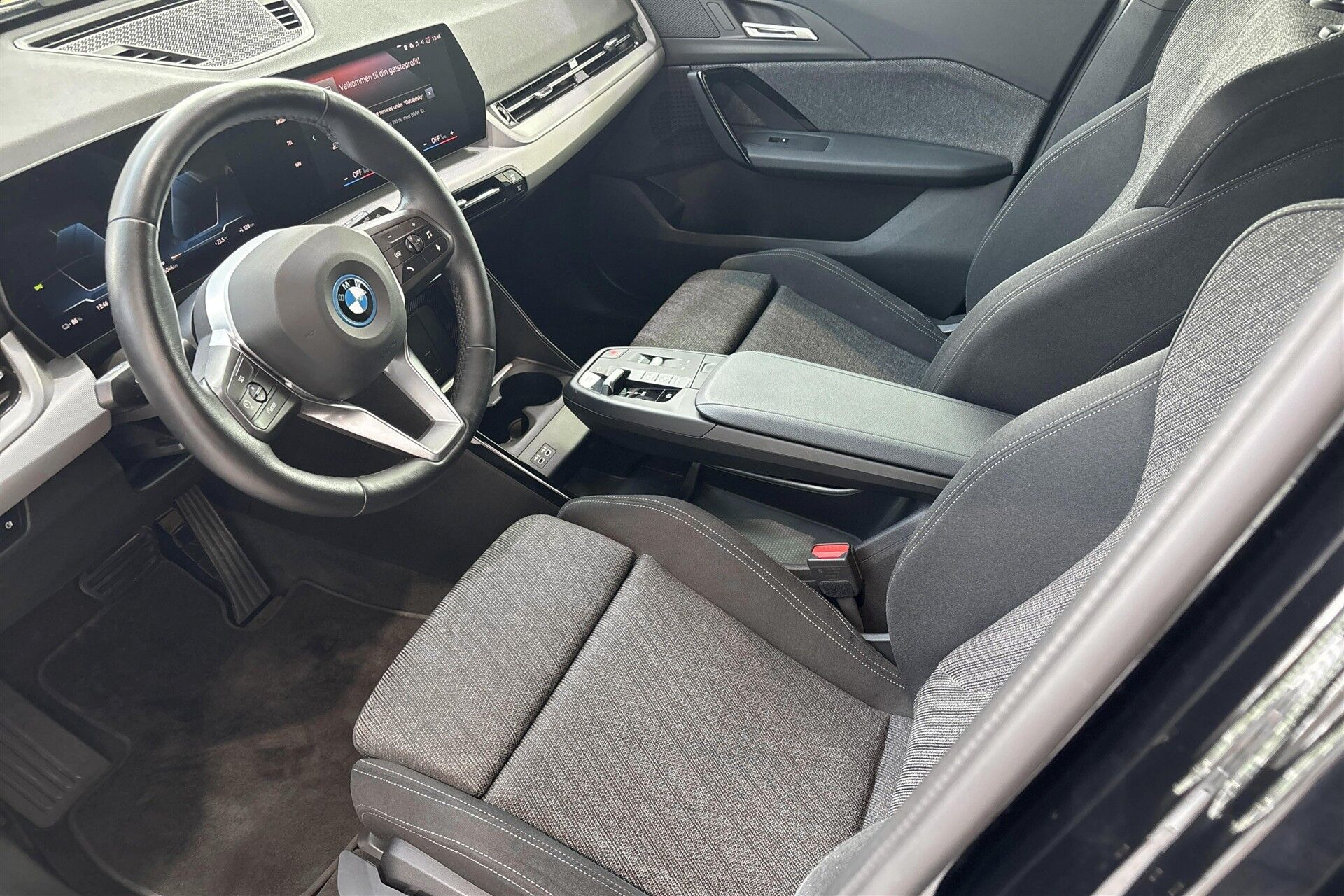 Sort BMW iX1 fra 2023