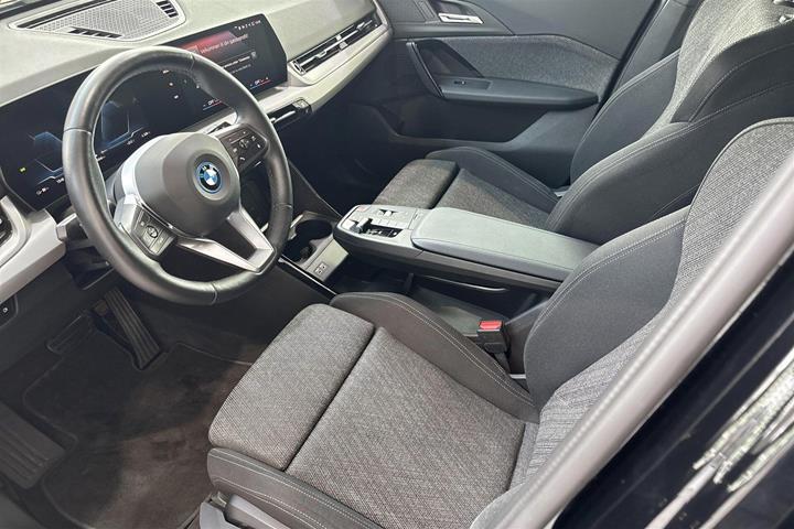 Sort BMW iX1 fra 2023