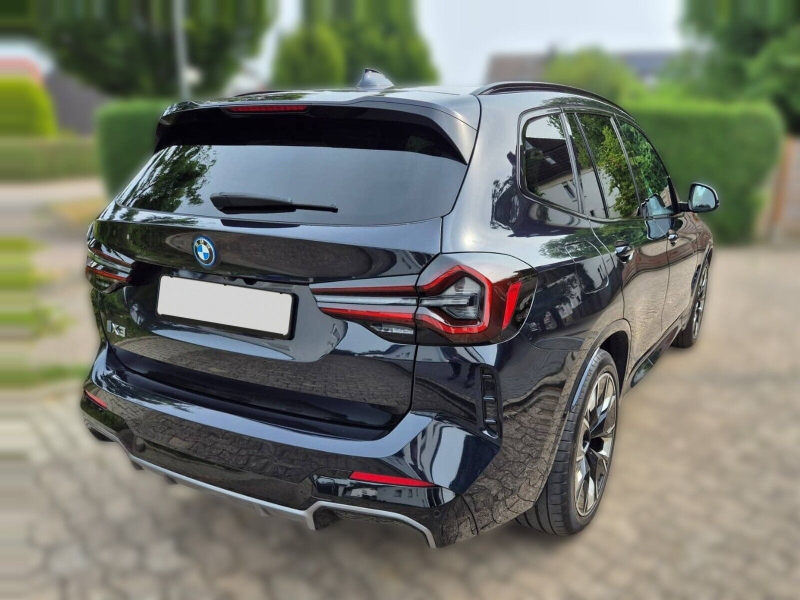 Sort BMW iX3 fra 2023