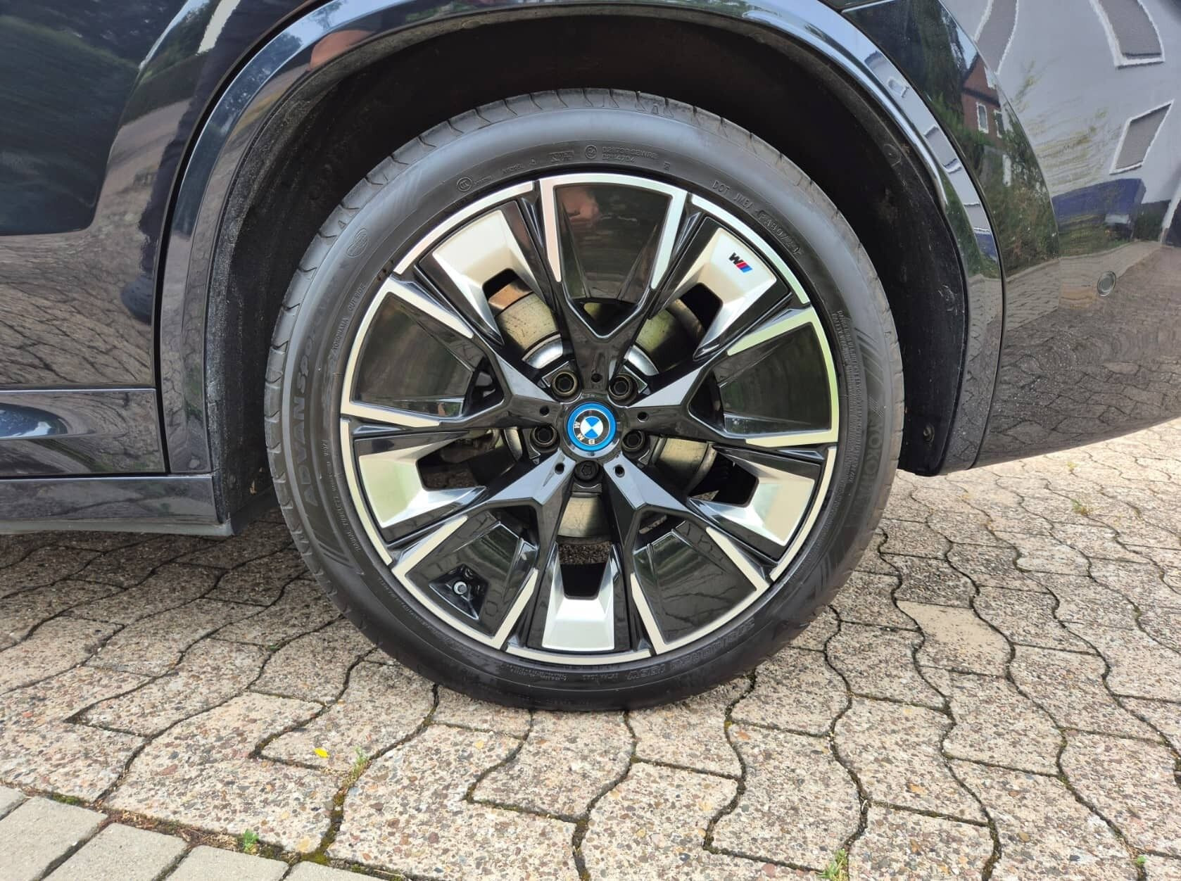 Sort BMW iX3 fra 2023