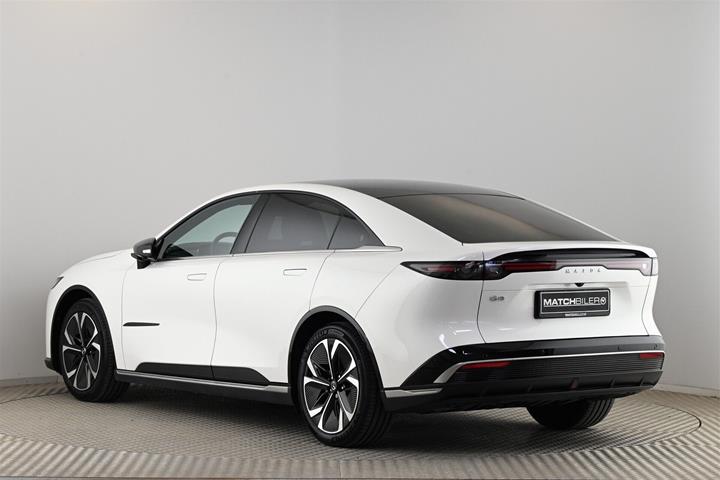 Hvid Mazda 6e fra 2026