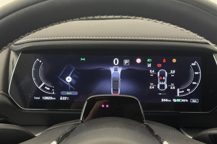 Hvid Mazda 6e fra 2026