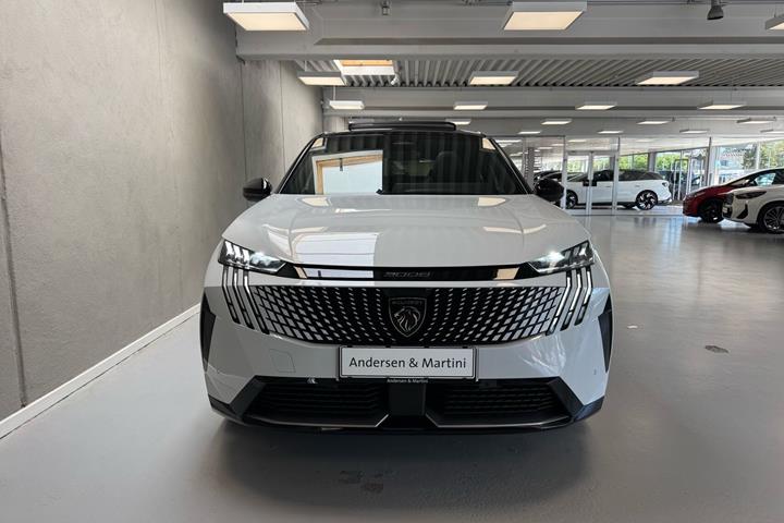 Hvid Peugeot e-3008 fra 2025