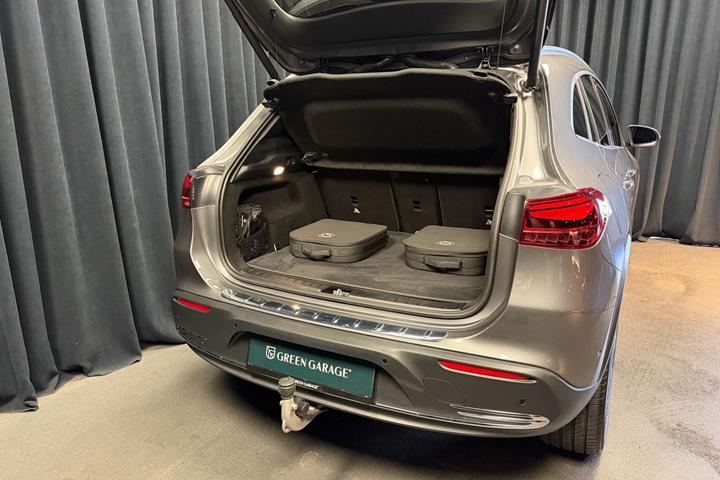 Grå Mercedes EQA 250+ fra 2025