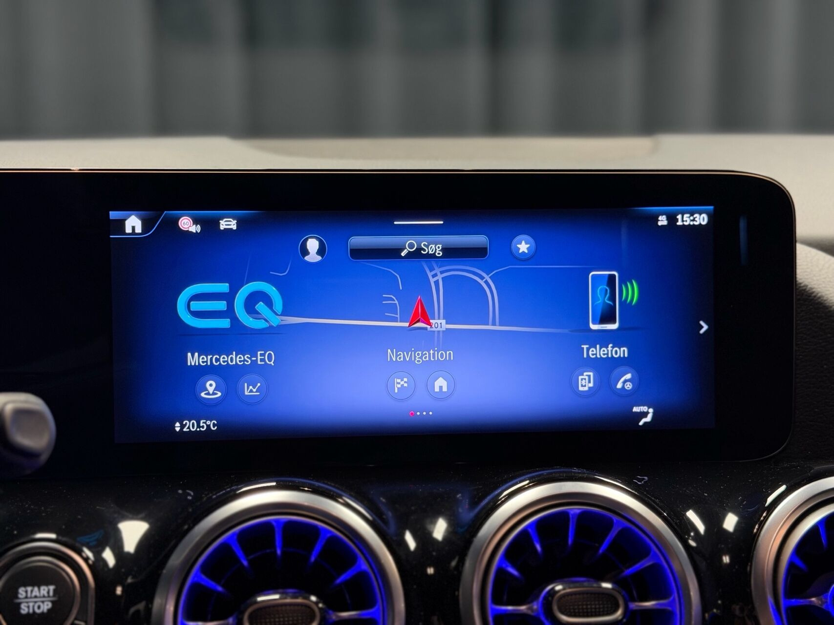 Grå Mercedes EQA 250+ fra 2025