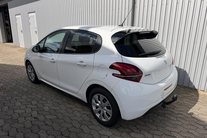 Hvid Peugeot 208 fra 2018