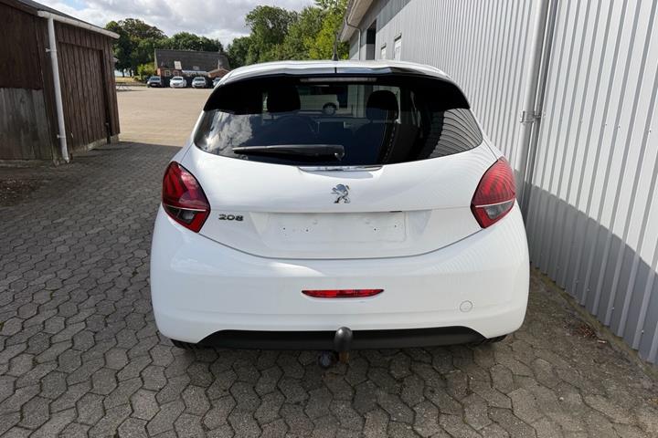 Hvid Peugeot 208 fra 2018
