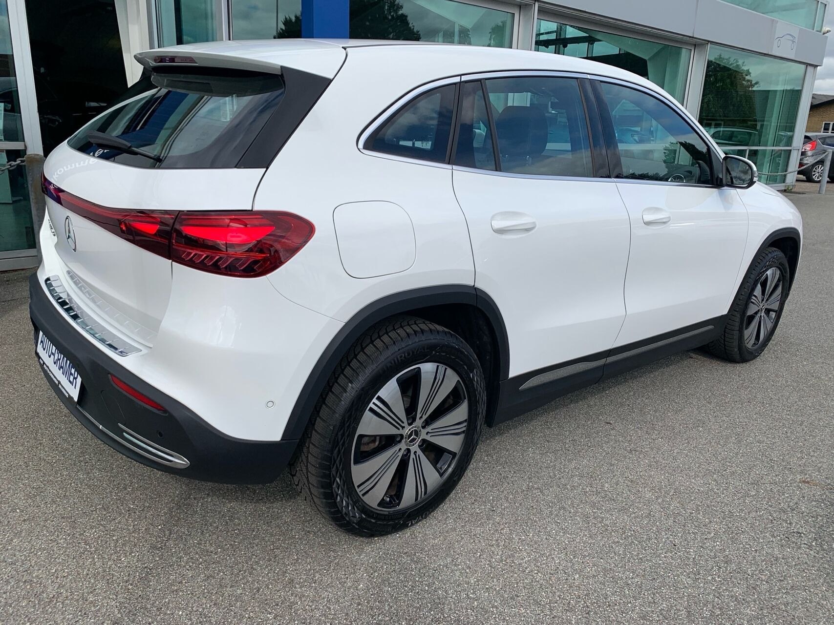 Hvid Mercedes EQA 250+ fra 2024