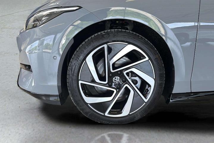 Grå VW ID.7 fra 2026