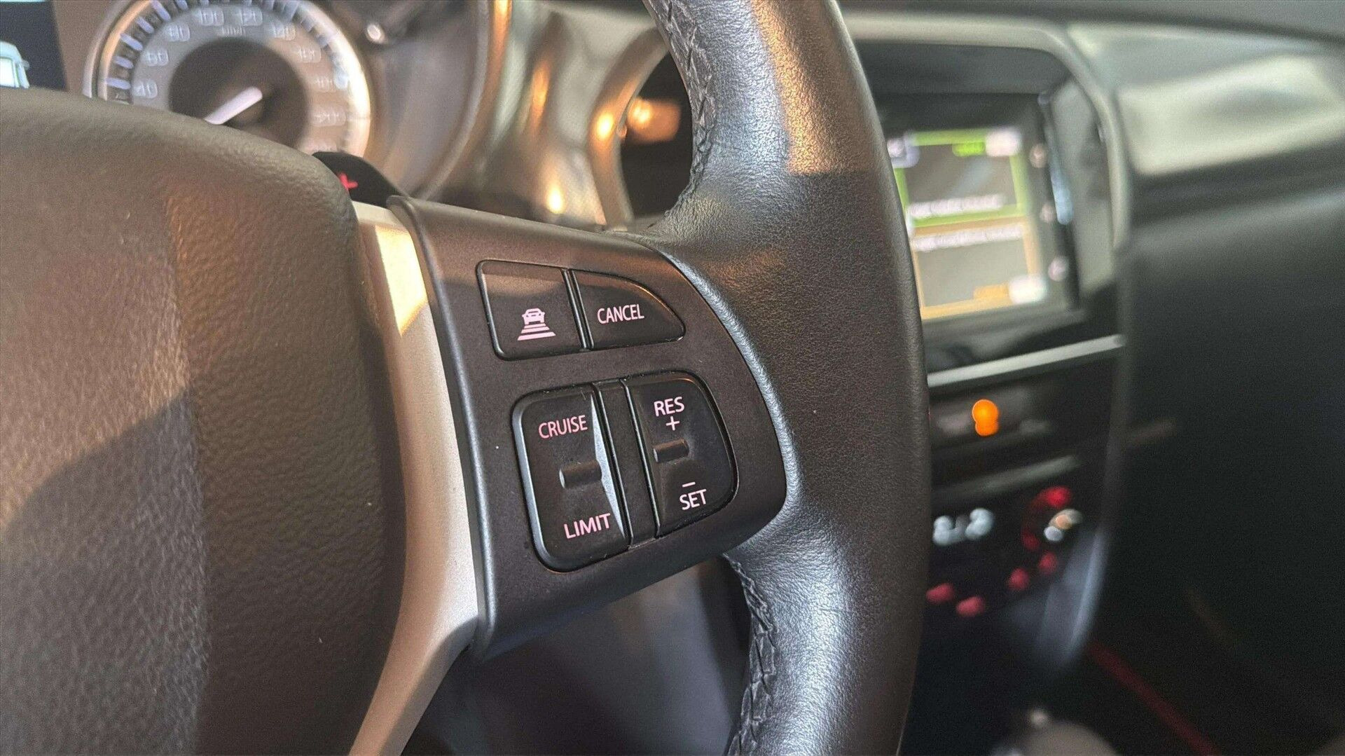 Sort Suzuki Vitara fra 2018