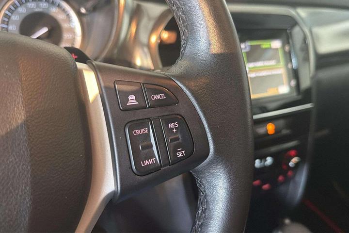 Sort Suzuki Vitara fra 2018