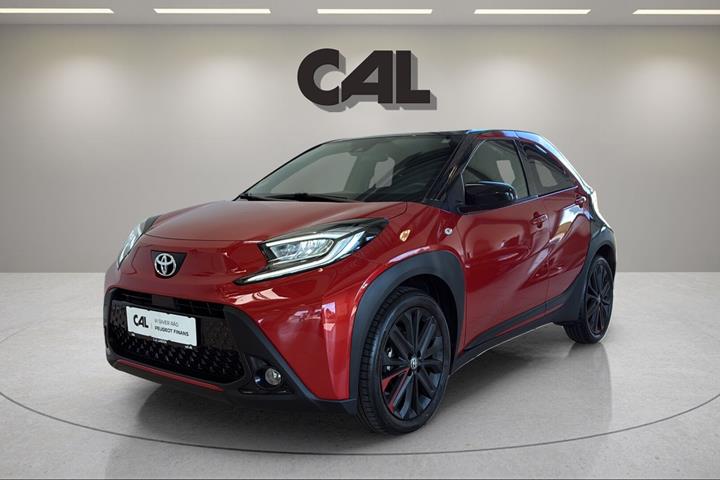 Rød Toyota Aygo X fra 2023